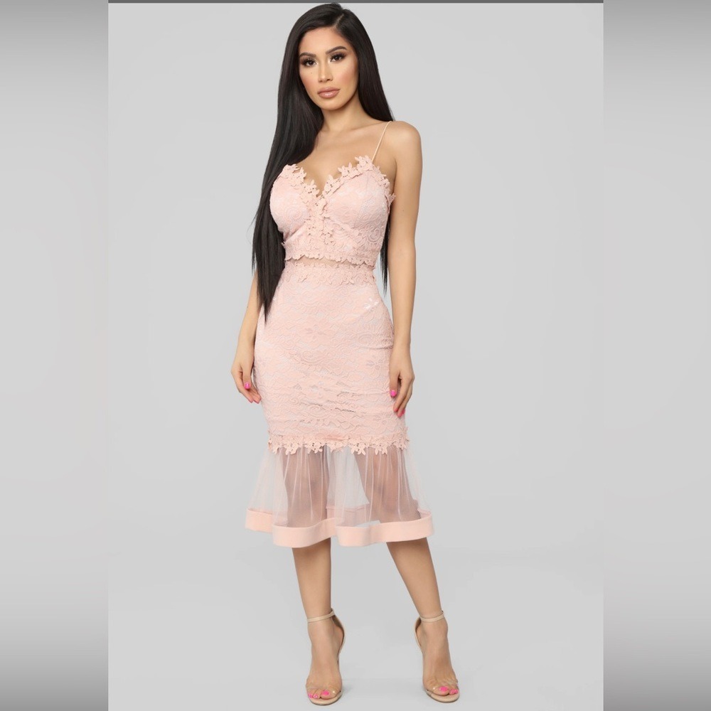 Women's Pink Lace Midi Dress Spaghetti Strap Sheer Ruffle Hem Elegant